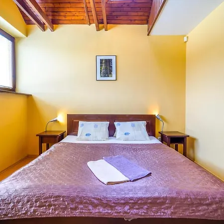 Troika Apartment *