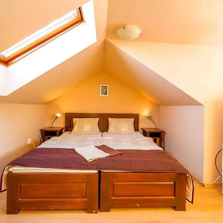 Apartman Troika Paucsinalehota
